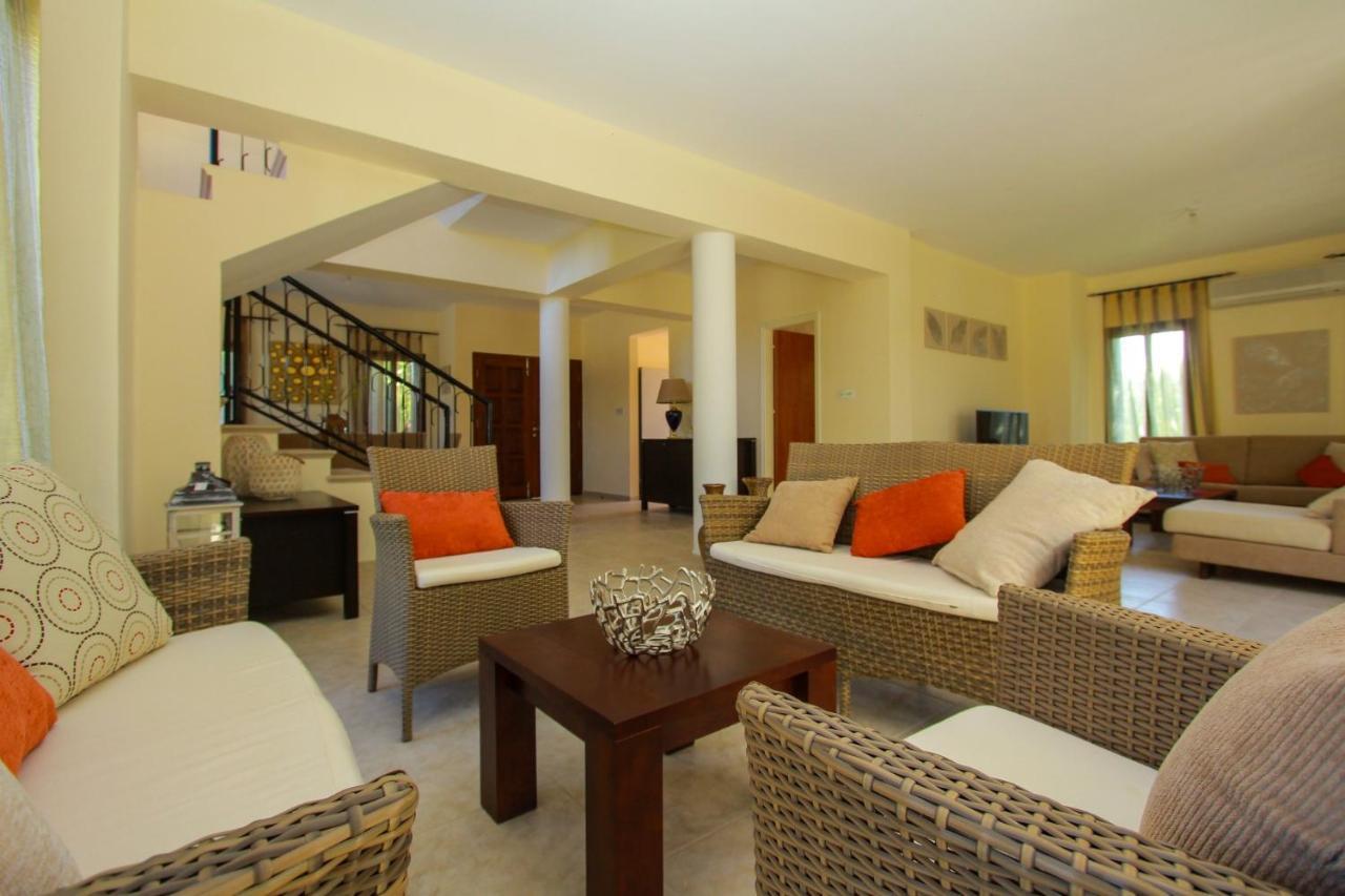Theos Club Villas Полис Экстерьер фото